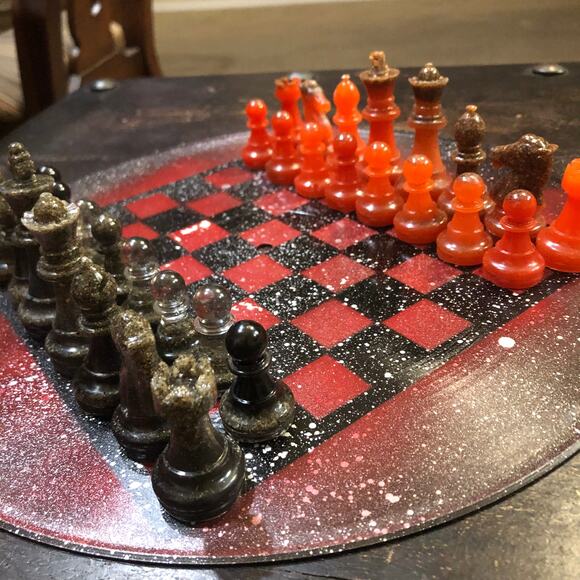 Vinyl Chess Set - Red Galaxy (Resin Pieces) - Picture 4 of 11